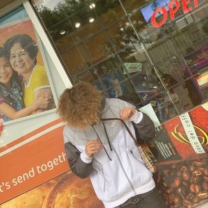 Meet your Posher, Alisher